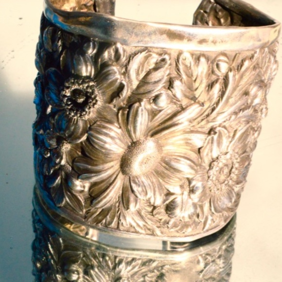 Victorian Floral Rare Antique Sterling Silver Cuff - Picture 8 of 8